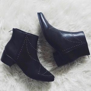 Wendy studded boot